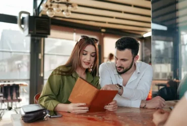 Equilíbrio: 5 signos que dividem a conta no amor