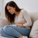 Dor não é normal: como a endometriose afeta a vida escolar, profissional e social das mulheres