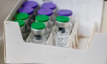 Dengue: São Paulo amplia vacinação para profissionais de saúde e pessoas de 59 anos