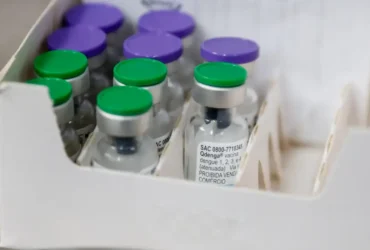 Dengue: São Paulo amplia vacinação para profissionais de saúde e pessoas de 59 anos