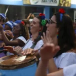 Congo reúne três gerações da mesma família em cortejo tradicional no Espírito Santo