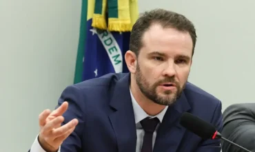 União negocia aval para empréstimo do BRB em acordo com GDF, diz Durigan