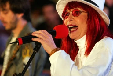 Rita Lee é homenageada por familiares ao completar três anos de sua morte