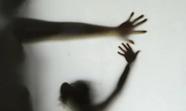 Violência sexual atinge média de 64 meninas por dia no Brasil