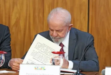 Lula veta lei sobre estágio como experiência profissional