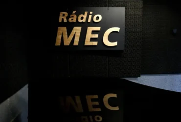 Rádio MEC homenageia pianista Luiz de Moura Castro em programa especial