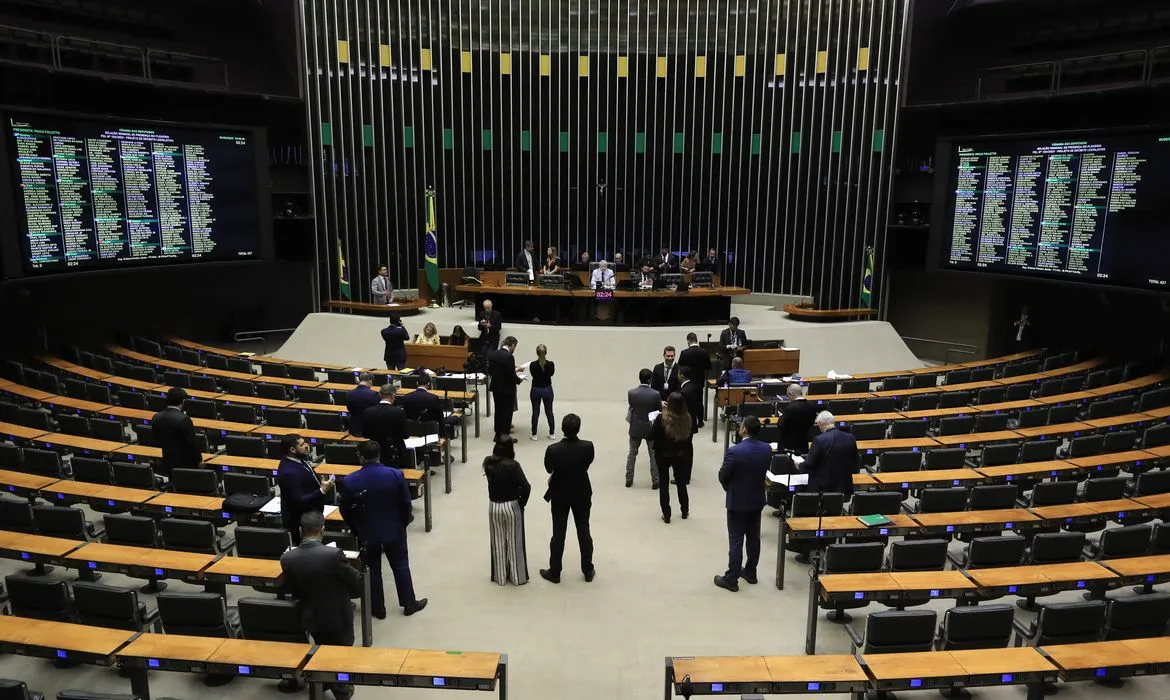 Minirreforma eleitoral limita multas e flexibiliza regras para partidos