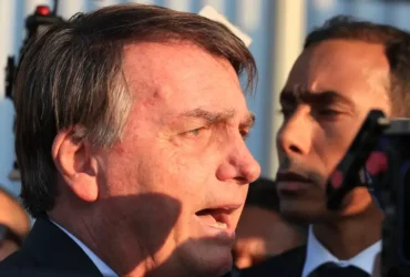 Bolsonaro recebe alta hospitalar após cirurgia no ombro em Brasília