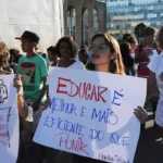 Maioridade penal tem análise adiada novamente na CCJ da Câmara
