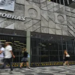 Gasolina terá aumento de R$ 0,04 nas distribuidoras a partir de sexta-feira