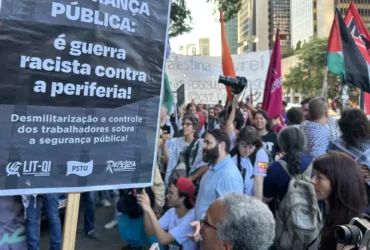 Crimes de Maio são lembrados em ato do Cordão da Mentira na Paulista