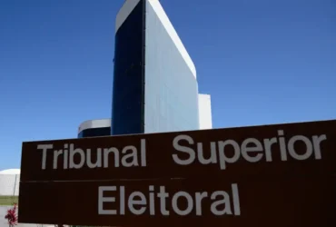 TSE define ministros para julgar ações de presidenciáveis