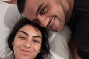 Mariana Uhlmann, esposa de Felipe Simas, passa por cirurgia após crise de apendicite