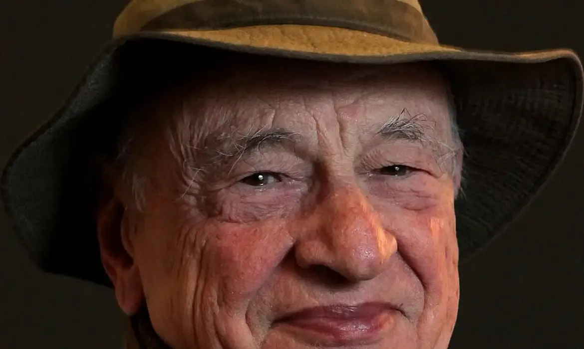Morre Morin, filósofo francês, aos 104 anos de idade