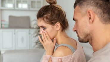 Infidelidade: 5 signos do zodíaco que traem por medo de abandono