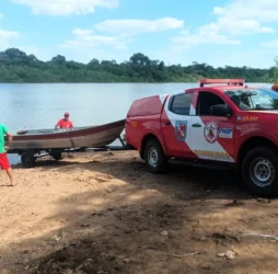 Bombeiros encontram vítima de afogamento no Rio Cuiabá