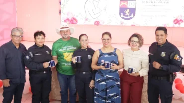 Cattani recebe homenagens por apoio à segurança