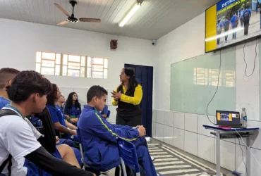 Educação para o trânsito em Cuiabá: Detran leva palestra a 680 alunos