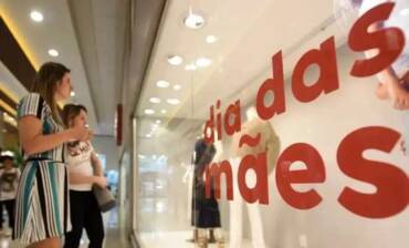 Dia das Mães 2026 mantém força de moda e beleza, mas experiências ganham espaço no consumo