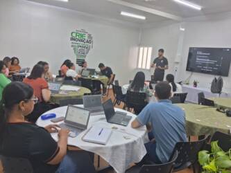 Educação inteligente Lucas do Rio Verde capacita profissionais da rede municipal para uso pedagógico da Inteligência Artificial