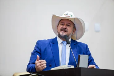 Plebiscito sobre divisa é defendido por Cattani