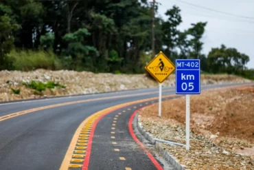 Governo de MT inaugura asfalto entre Ponte de Ferro e Coxipó do Ouro em Cuiabá