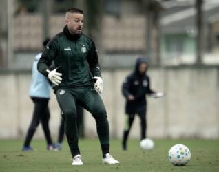 Coritiba x Santos: onde assistir, escalações e o retorno de Neymar ao Couto Pereira pela Copa do Brasil. Imagem: JP Pacheco/Coritiba
