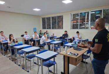 Jovens recebem orientações sobre o Alistamento Militar nas escolas de Lucas do Rio Verde