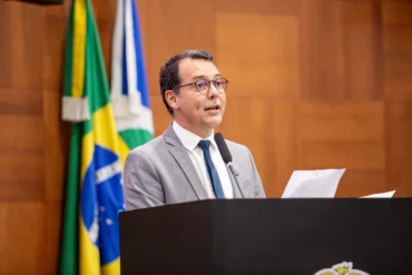 BRT: Lúdio cobra explicações sobre contratos milionários
