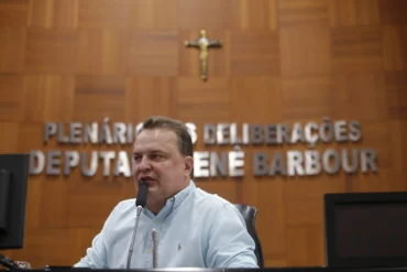 Concurso da ALMT deve sair em 2027, diz Max Russi