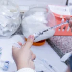 Meningite tipo B é descartada em Cuiabá; exames adicionais vão identificar qual tipo da doença está em investigação