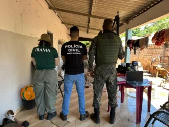 Três oficiais das forças de segurança