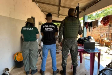 Três oficiais das forças de segurança