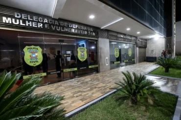 Descumprimento de medida protetiva leva à prisão em Várzea Grande