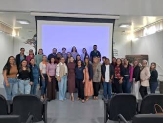 Profissionais da educação participam de palestra sobre desenvolvimento infantil nesta sexta feira (22)