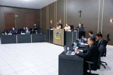 Vereadores aprovam título de cidadão honorário a senador e homenagem a programa educacional de ciência em Lucas