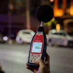 Campanha em Cuiabá orienta torcedores sobre limites de som durante a Copa do Mundo