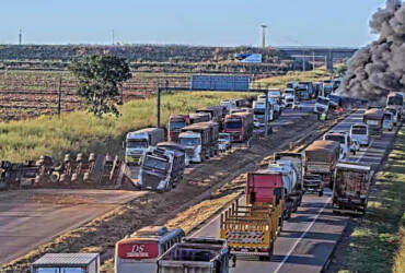 Acidentes com veículos de carga fecham BR-163 em Rondonópolis