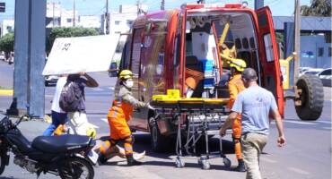Bicicleta elétrica cruza via repentinamente e provoca acidente com motociclista em Lucas do Rio Verde