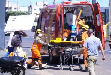 Bicicleta elétrica cruza via repentinamente e provoca acidente com motociclista em Lucas do Rio Verde