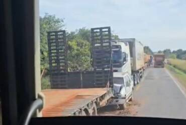 Engavetamento na BR-364 deixa dois feridos em Mato Grosso