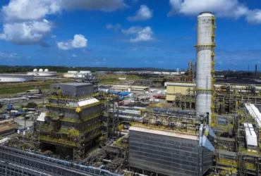 Petrobras registra refinarias acima da capacidade com FUT em 103%