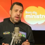 Juros altos ampliam dívidas e pressionam Desenrola, diz Boulos