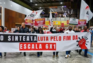 Escala 6x1 é alvo de manifestação no Aeroporto de Guarulhos