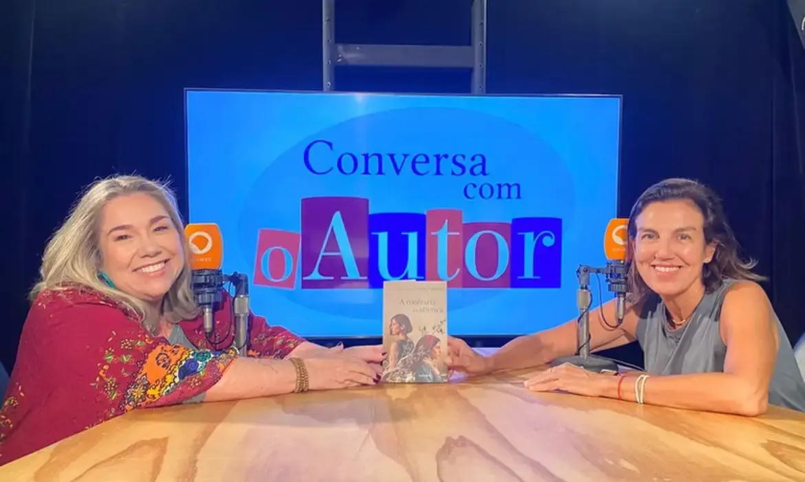 Luize Valente fala sobre novo romance em programa da Rádio MEC