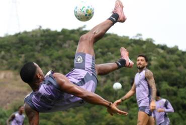 Botafogo x Corinthians: onde assistir, escalações e tudo sobre o confronto pela 16ª rodada do Brasileirão. Imagem: Vitor Silva/BFR