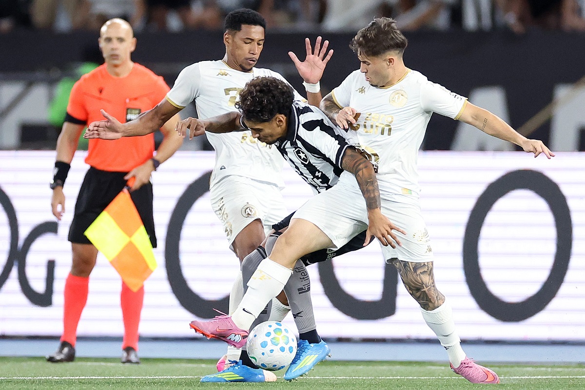 Chapecoense x Botafogo: onde assistir, escalações e tudo sobre o duelo decisivo da Copa do Brasil 2026. Imagem: Vitor Silva/BFR
