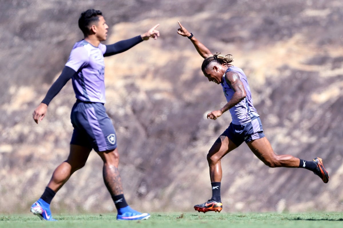 Atlético-MG x Botafogo: onde assistir ao vivo, escalações e tudo sobre o duelo quente do Brasileirão 2026. Imagem: Vitor Silva/BFR