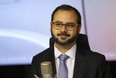 MEI pode ganhar direito a contratar mais funcionários após fim da escala 6x1