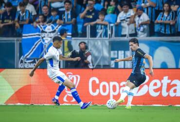 Confiança x Grêmio: onde assistir, escalações e tudo sobre o duelo decisivo da Copa do Brasil. Imagem: Lucas Uebel/GFBPA